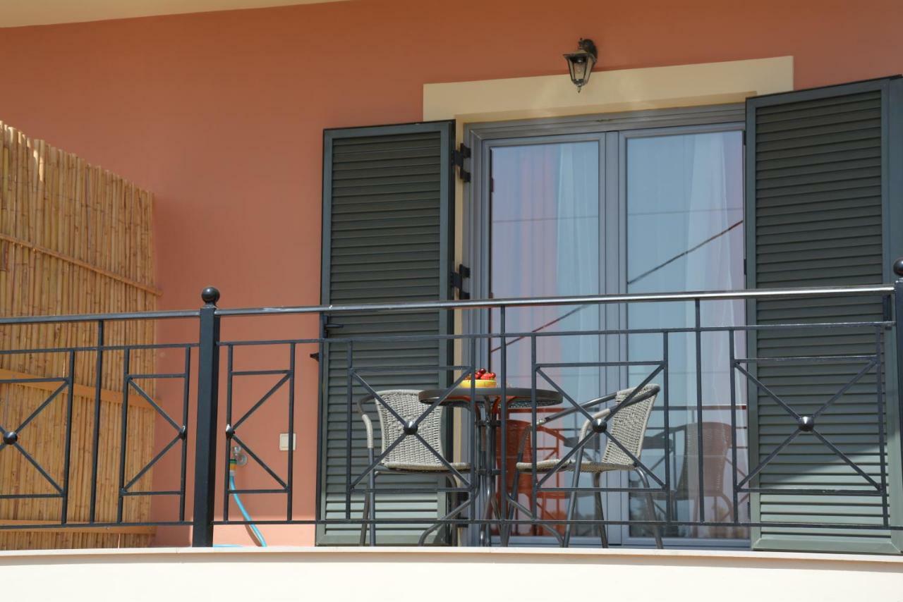 Lotus Sea View Studio Apartment 2 Lixouri Exterior foto